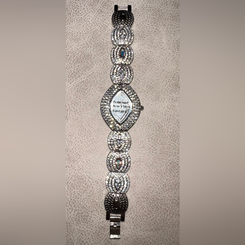 Elegant Silver Women's Bracelet Watch